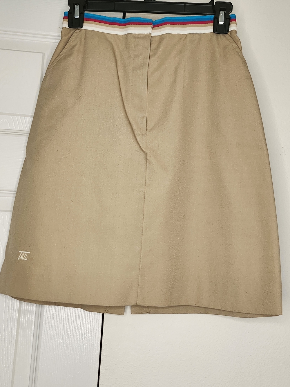 Tail Activewear Khaki Golf Skirt Striped Waistband Size 7/8